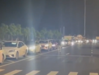 電動汽車再現充電難！清明假期高速充電站排長龍