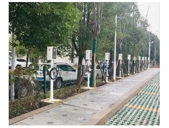 湖北省荊州市城區(qū)首個居民小區(qū)充電樁投運