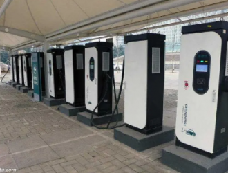 麥地那市政府安裝首個電動汽車充電站